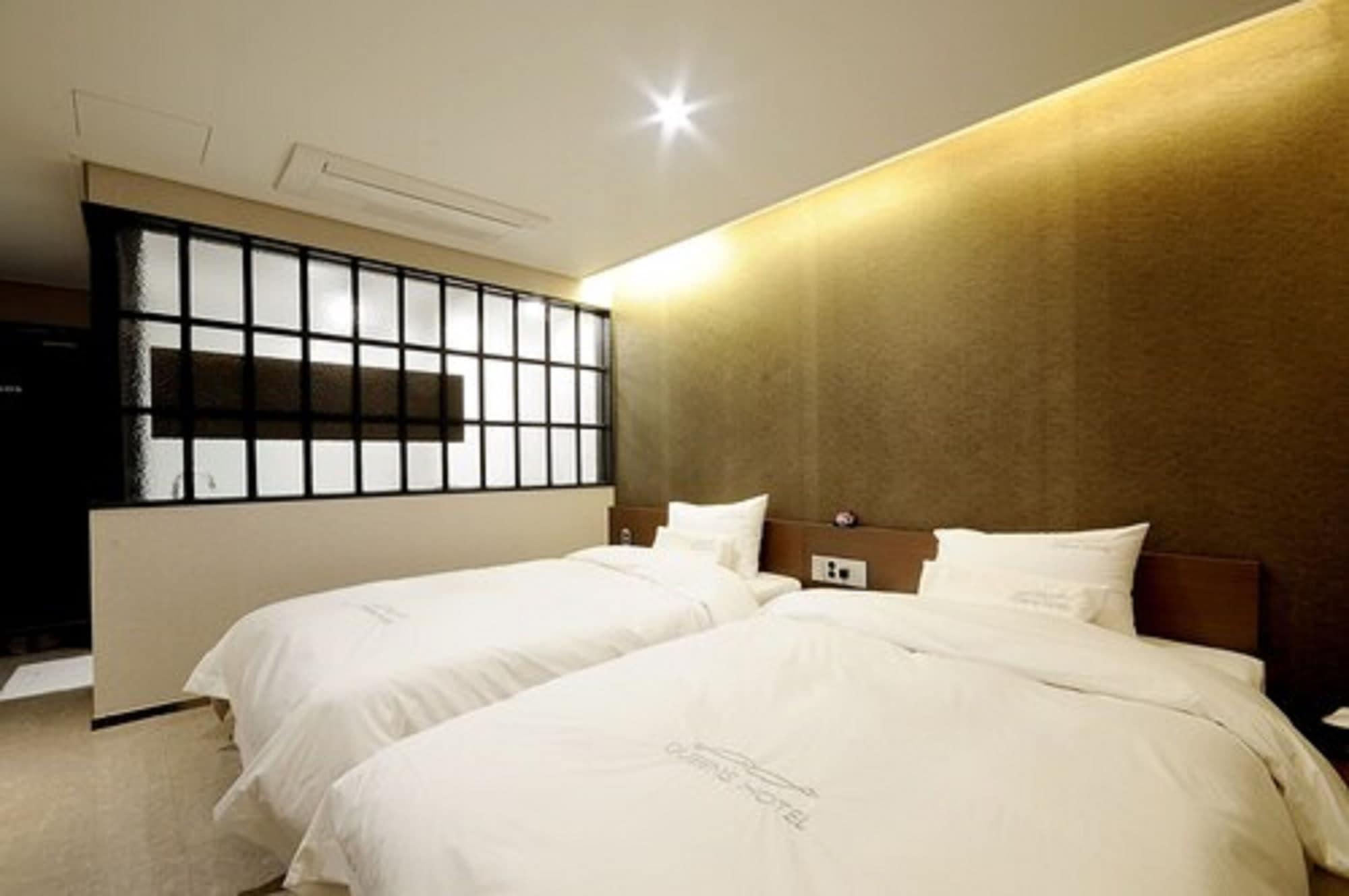 Queens Hotel Seomyeon Пусан Екстериор снимка