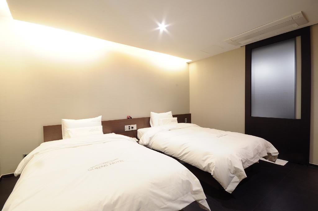 Queens Hotel Seomyeon Пусан Екстериор снимка
