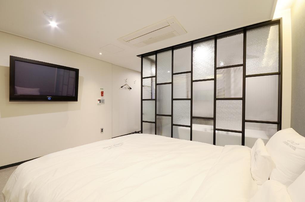 Queens Hotel Seomyeon Пусан Екстериор снимка