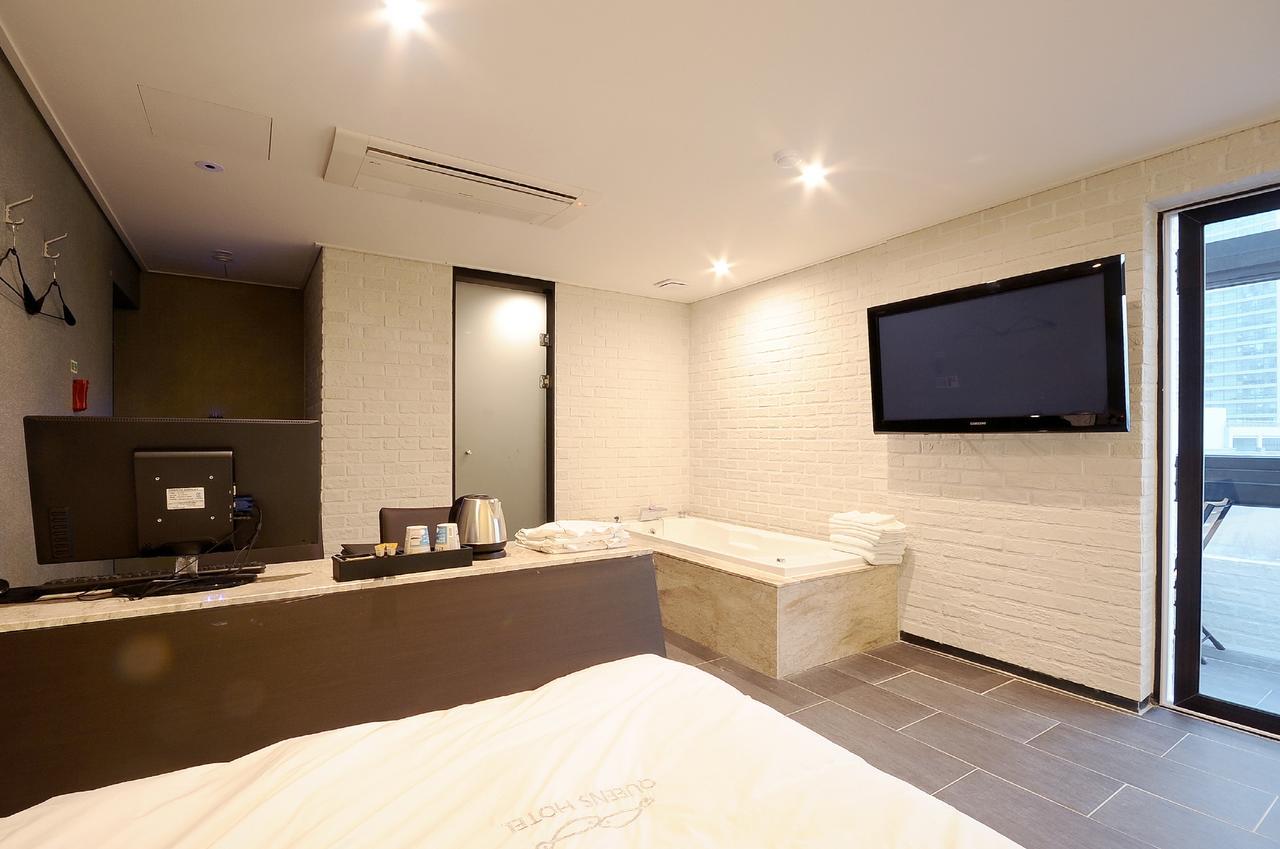Queens Hotel Seomyeon Пусан Екстериор снимка