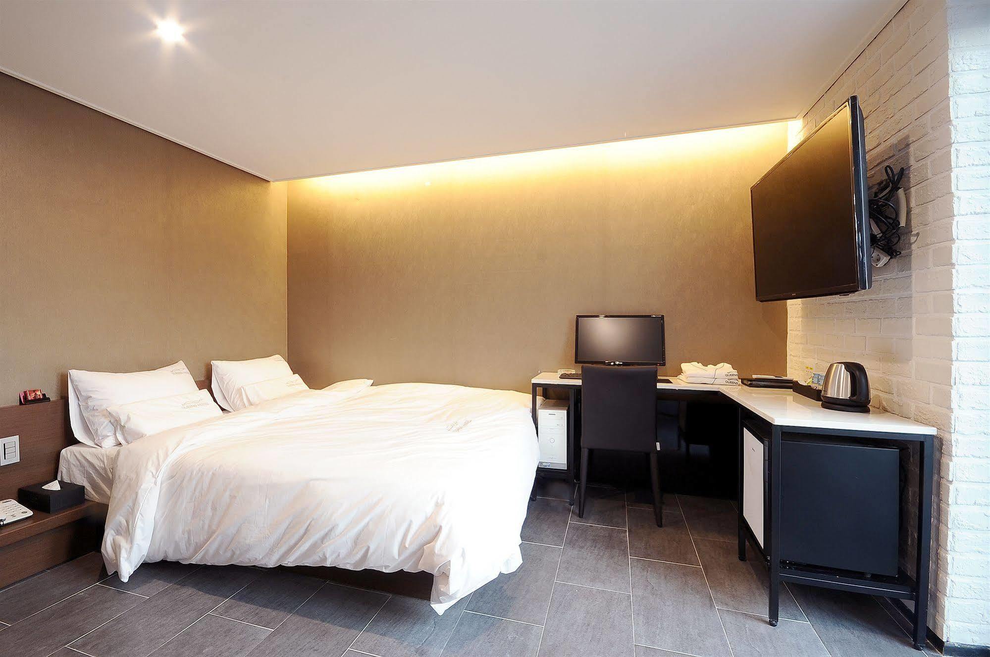Queens Hotel Seomyeon Пусан Екстериор снимка